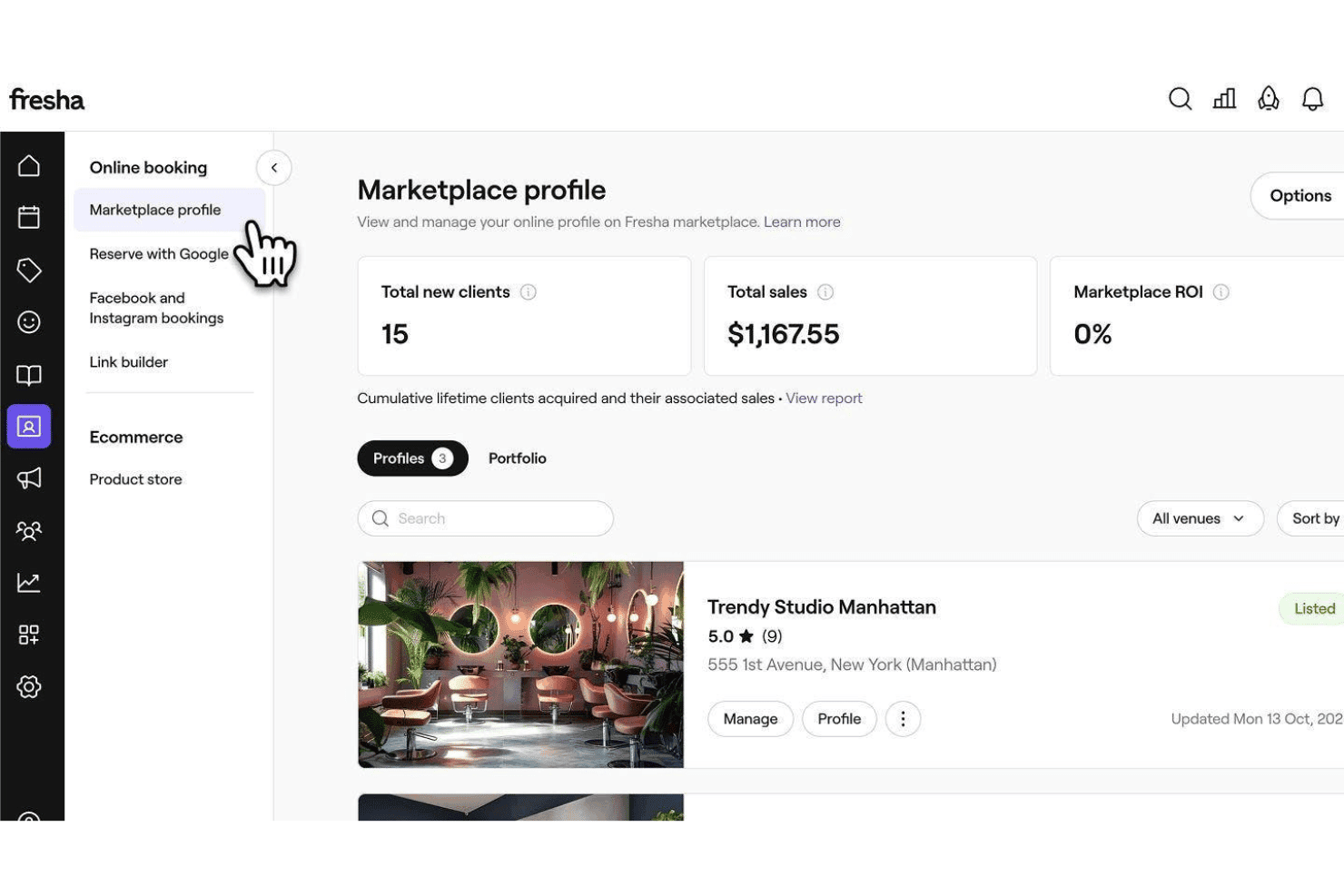Fresha dashboard showing Marketplace profile with client stats and venue listings.