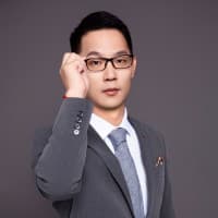 Gavin Yi headshot