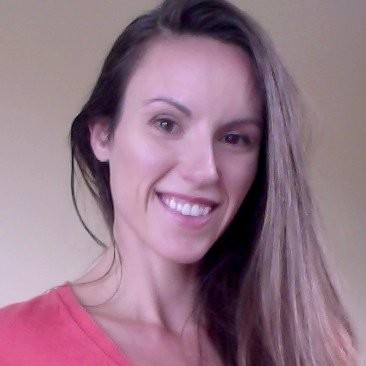 linda bustos headshot-97485