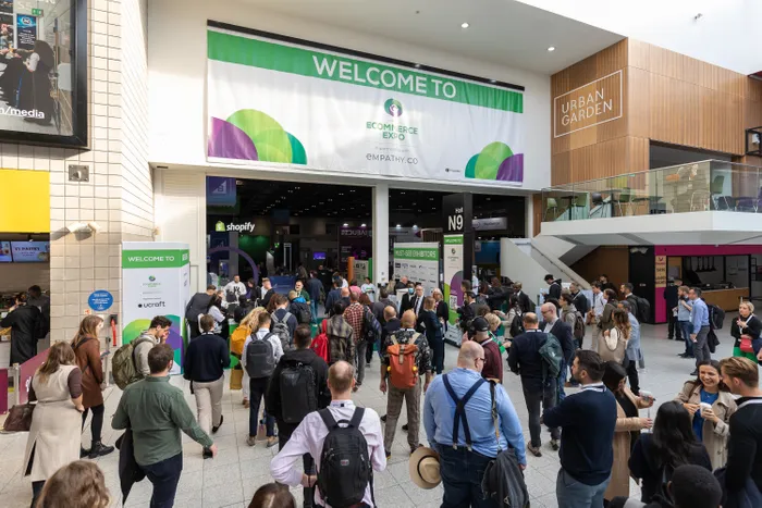 Crowd of attendees entering eCommerce Expo London entrance